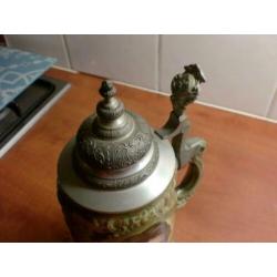 Oude Bierpul met tinnen deksel 25 bij 17 cm groot