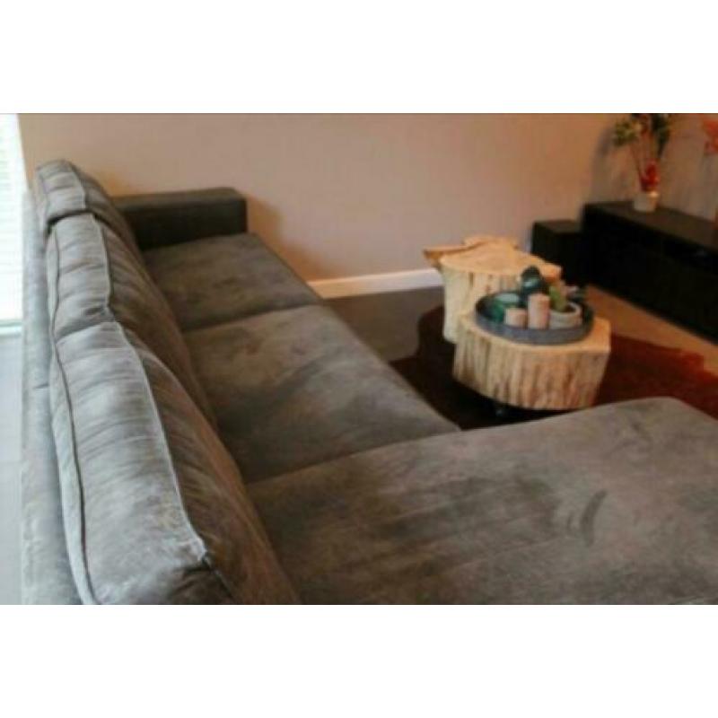 Mooie bank met chaise longue