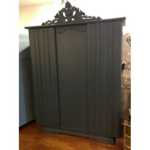 Vintage kast, brocante kledingkast, oude linnenkast VdlM