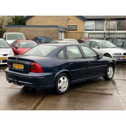 Opel Vectra 1.8-16V Business Ed./Clima/CruiseC/Nieuwe APK