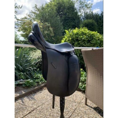 Dressuurzadel 17,5 inch Silla Doma Lexhis KLL