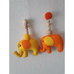 Babygym hanger met verschillende kleuren en modellen