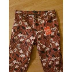 Te koop nieuwe DIDI capri broek in maat 44