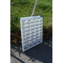 TL armaturen VIERKANT 60x60cm HF incl.4x18W T8 buis €20