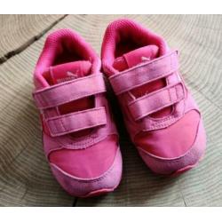 Roze Puma sneakers met klittenband maat 23