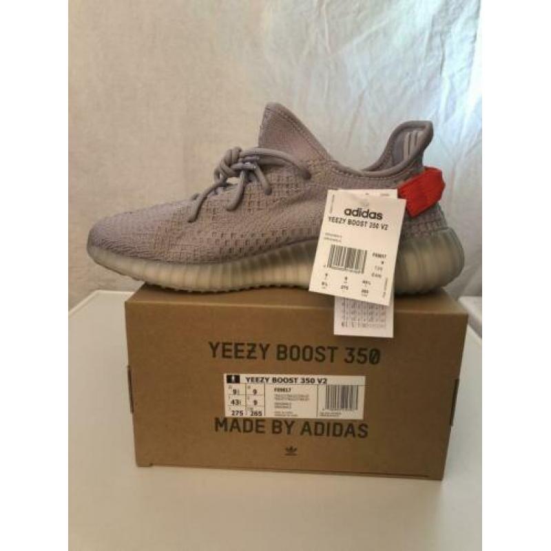 Adidas Yeezy Boost 350 V2 Tail Light, 43 1/3, deadstock