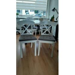 witte, houten eetkamerstoelen, evt incl kussentjes