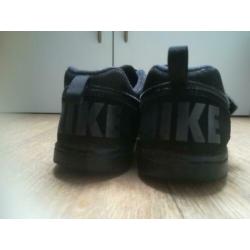 nikes unisex