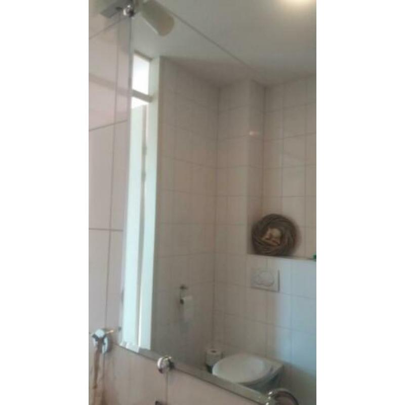 Spiegel badkamer!