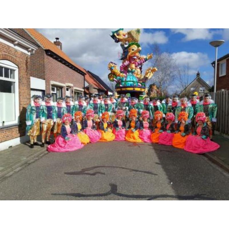 Complete carnavalswagen thema klassieke muziek