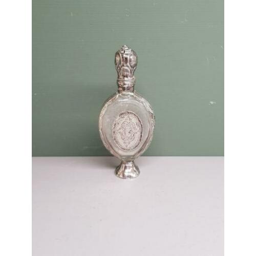 Antiek Glazen en Zilver Odeurflacon. €60,-.