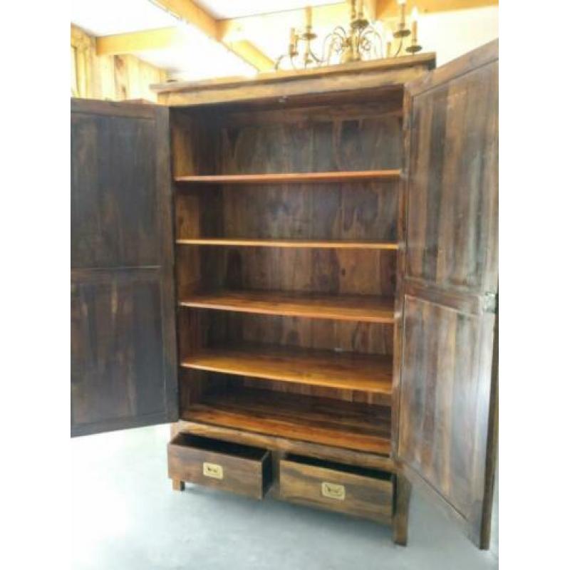 kast voor verschillende doeleinde. Dressoir ! tv meubel