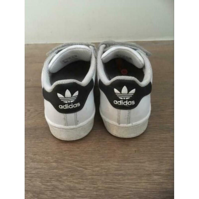 Adidas superstar wit met zwarte strepen, mt. 30