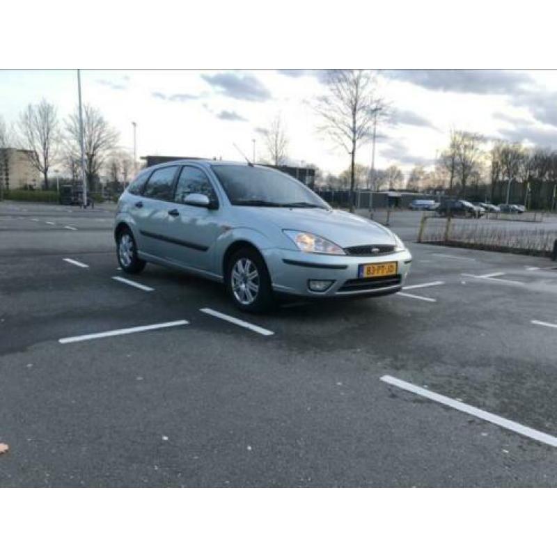 Ford Focus 1.6 I Ghia 2004 Groen