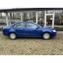Volkswagen Passat 1.6 FSI Trendline CRUISE|AIRCO|NIEUWE APK