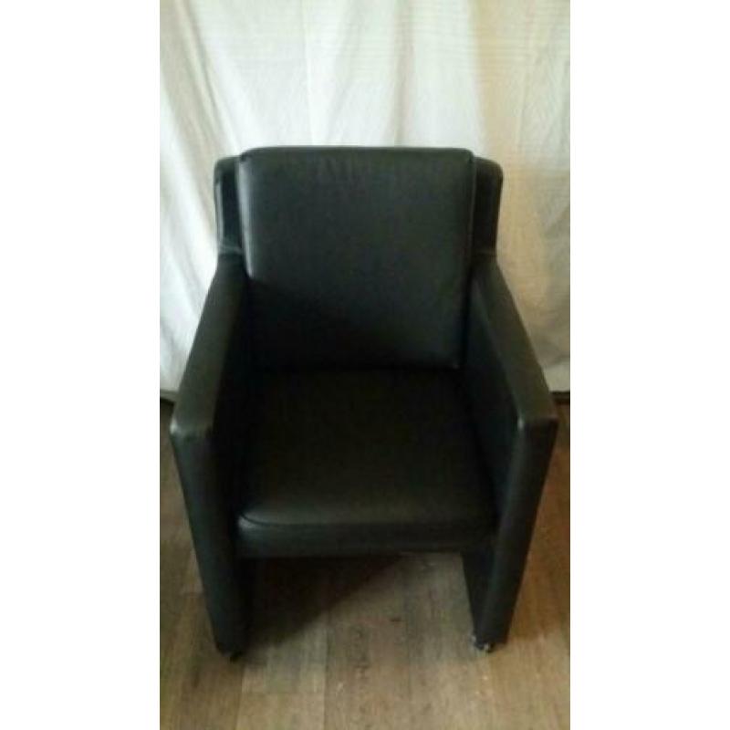 4 leren fauteuils stoelen op wieltjes