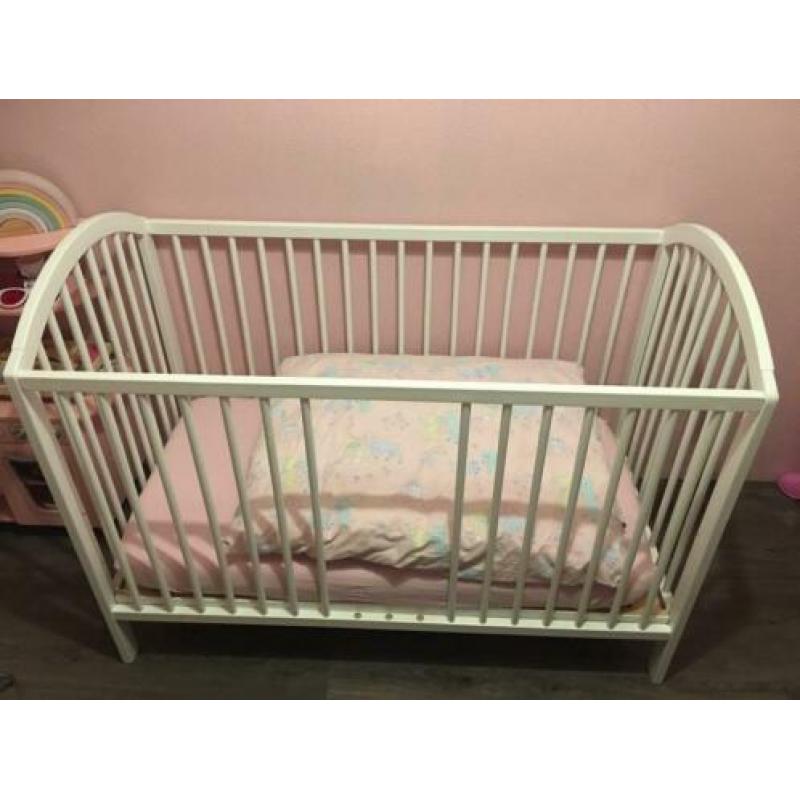 Ledikant wit 60 x 120 inclusief matras