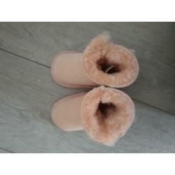 Uggs laarzen voor baby (rose) maat 19/20 NIEUW!