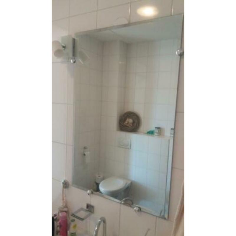 Spiegel badkamer!