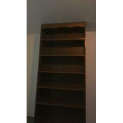 Eiken boekenkast
