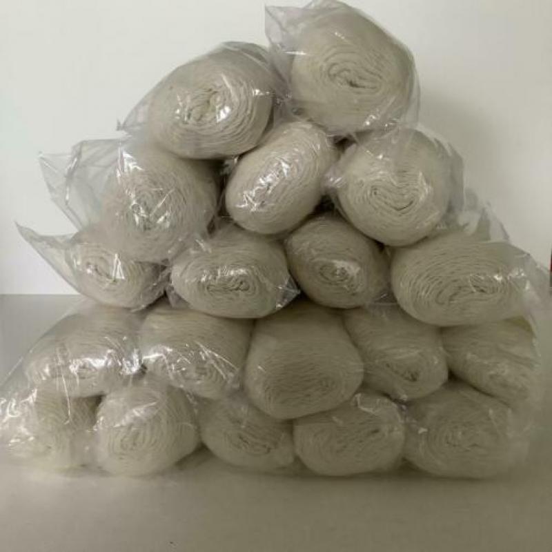 19 bolletjes garen, nieuw