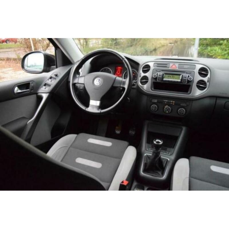 Volkswagen Tiguan 1.4 TSI Sport&Style / trekhaak / cruise co