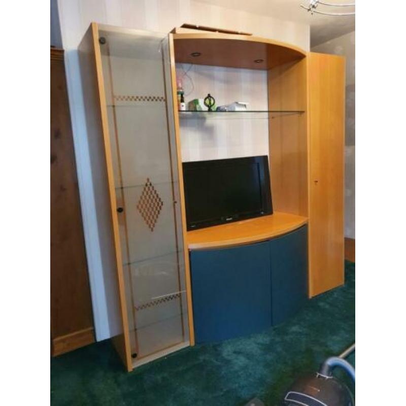 Wandkast/tv meubel en bijpassend dressoir