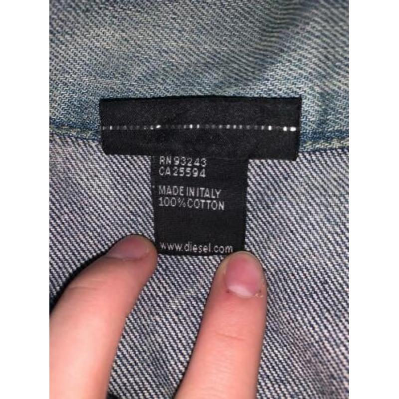 Mooi dames spijkerjasje van Diesel maat s