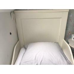 1 persoons bed.