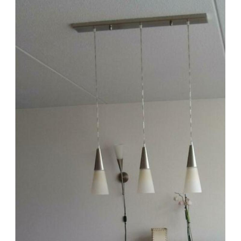 Hanglamp en wandlampjes met schakelaar