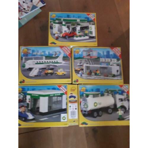 Lego van BP nieuw en doos gewone lego allerlei