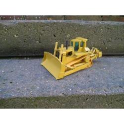 NZG Caterpillar D8N bulldozer met ripper.