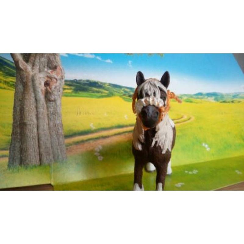 Schleich touwhalster met neusbontje oranje