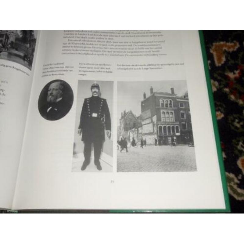 Te Koop Boek Korps zonder kapsones 1340-1993