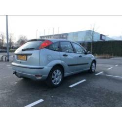 Ford Focus 1.6 I Ghia 2004 Groen