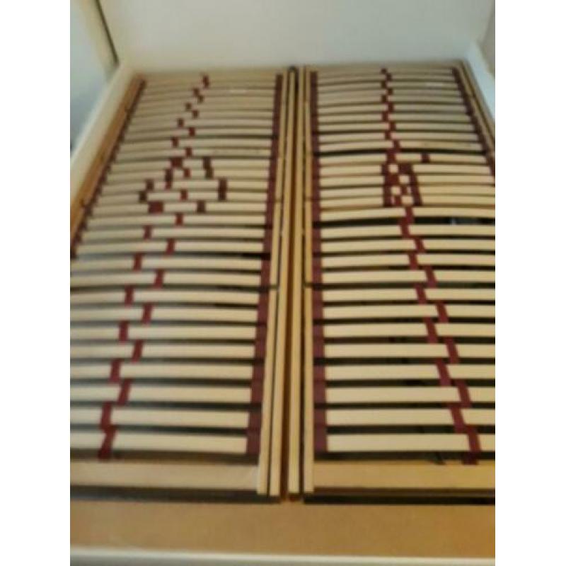 2 electrisch bedienbare bedbodems 80/ 200