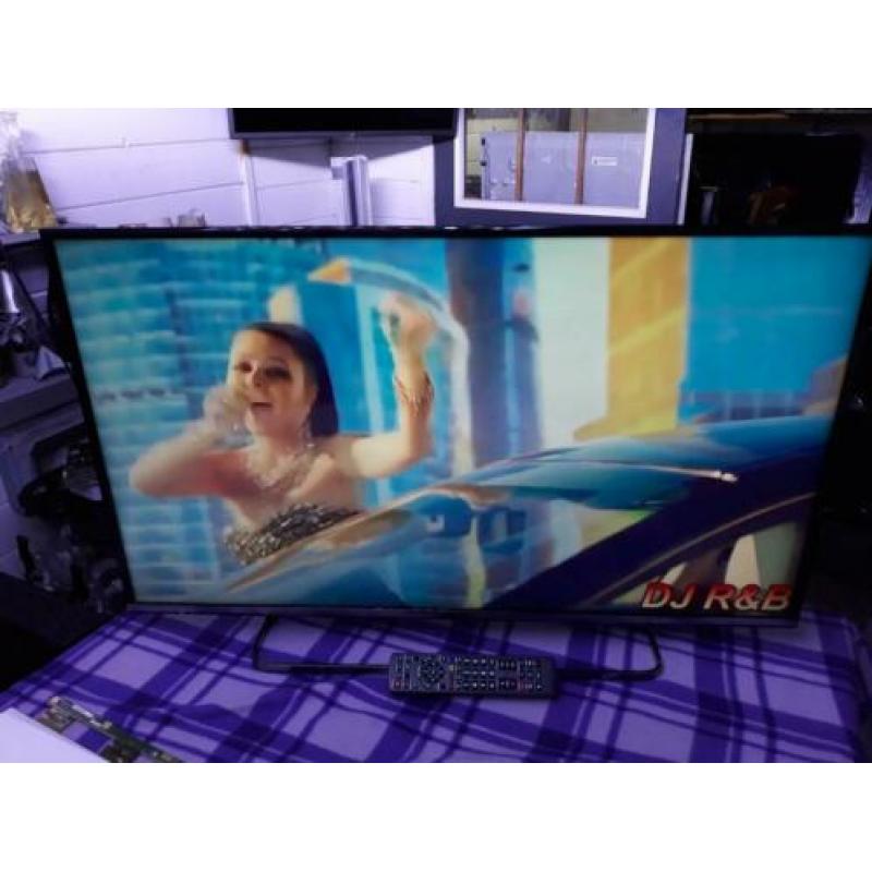 Panasonic 40 inch 3D smart led tv