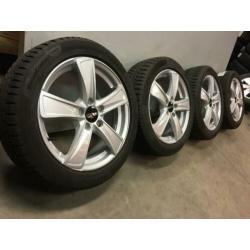 Audi A3 / VW Golf 17 inch Velgen met Winterbanden 5x112