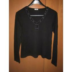 Zwart shirt met sierlijke V-hals GERRY WEBER 40-42 Snazzeys