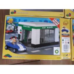 Lego van BP nieuw en doos gewone lego allerlei