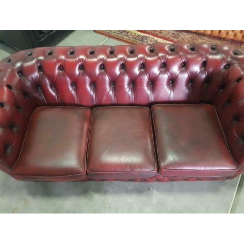 Vintage Chesterfield bank + GRATIS BEZORGING