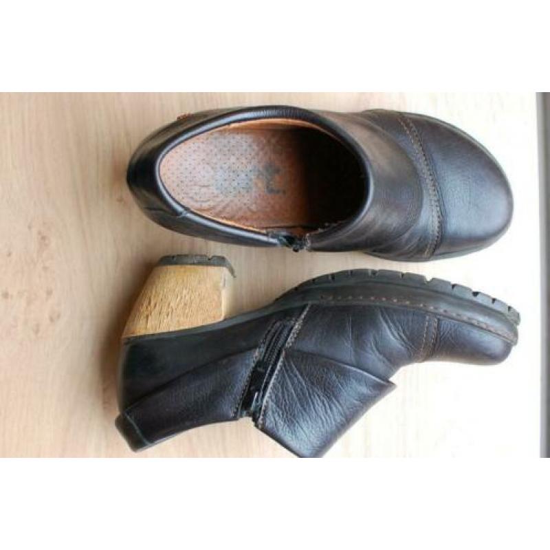 Bijzonder zwarte schoenen met hak van Art maat 37