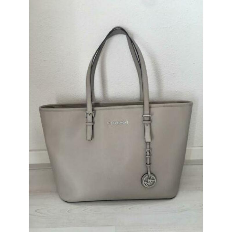 Michael Kors | Jet set travel | taupe beige