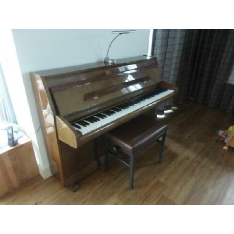piano (merk Schimmel)