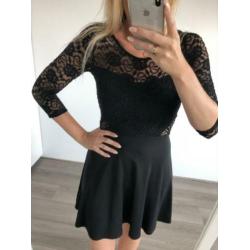 Super mooi Zwart jurkje met kant maat s/36 H&M