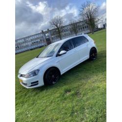 Volkswagen Golf 1.6 TDI 81KW 5D Blue Motion 2013 Wit