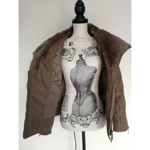 Zgan Glamorous lichtbruine winterjas met vaste bontkraag XS