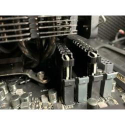 Intel i7 6700k + Asus MAXIMUS VIII + 32GB DDR4 Geheugen