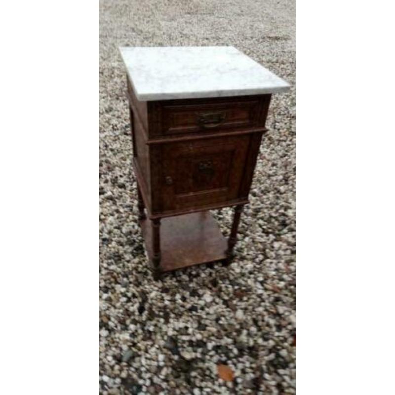 480, antiek eiken nachtkastje te koop