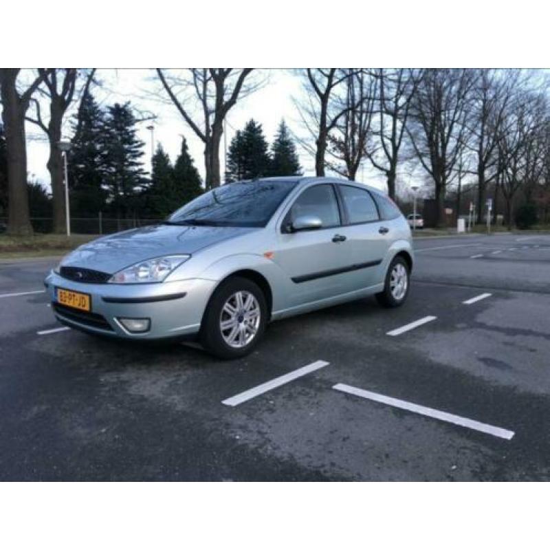 Ford Focus 1.6 I Ghia 2004 Groen